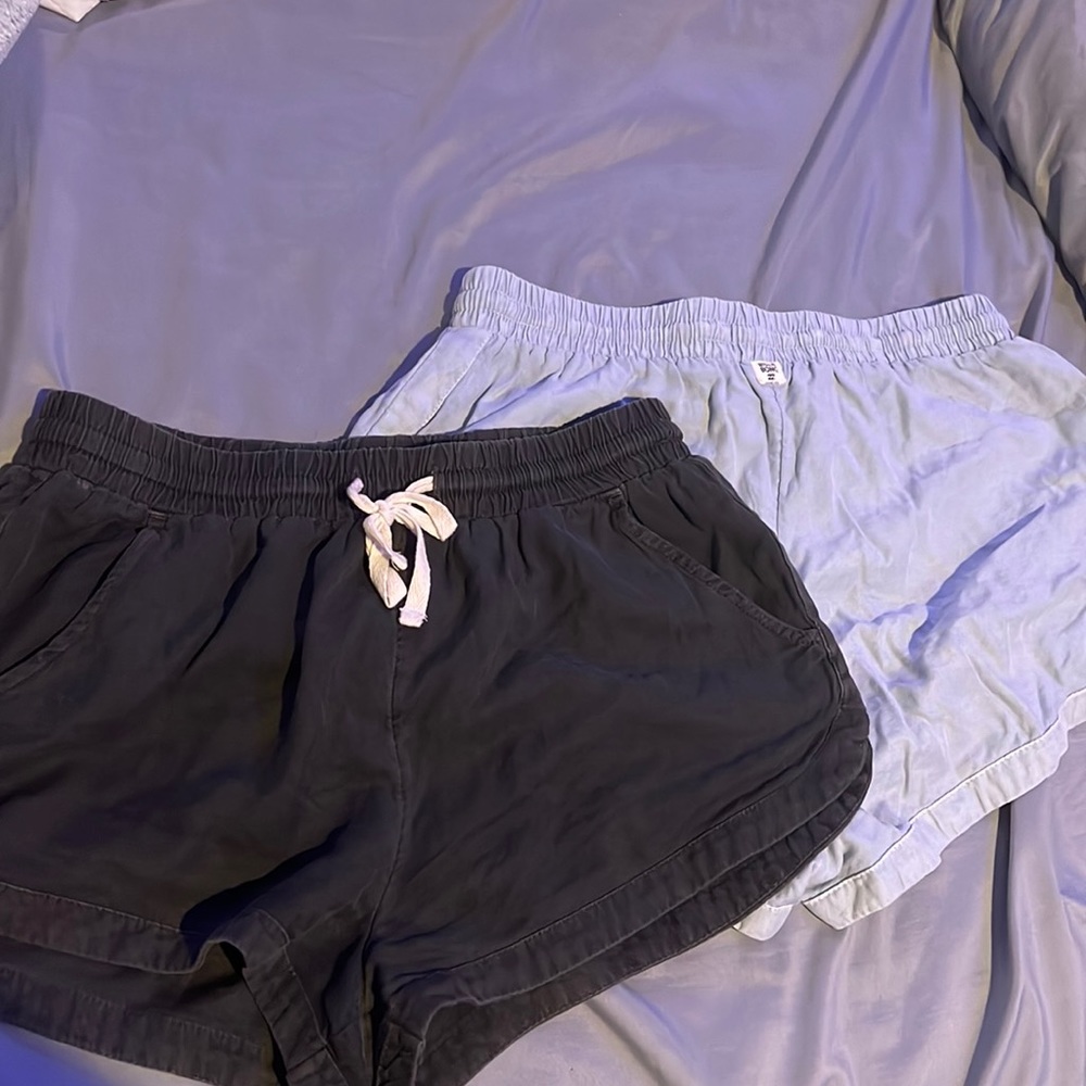 billabong flowy shorts